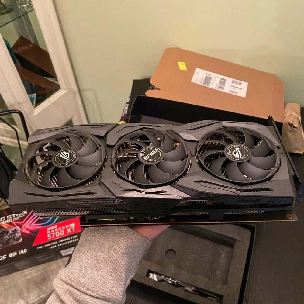 ASUS ROG Strix Gaming Radeon RX 5700 XT OC 8GB GDDR6 Graphics Card